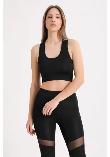 Kadınlar İçin Spor Giysileri Karşılaştırması: Büstiyer ve Tayt Seçenekleri