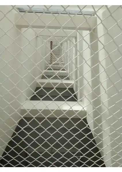 Kare Safety 1x6 Mt Balkon Filesi Güvenlik ve Dayanıklılık İçin Ideal Çözüm