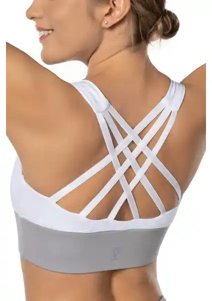 Lioness Activewear ve Under Armour Spor Sütyenleri Karşılaştırması