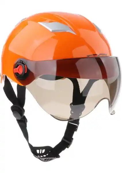 Motosiklet Kaskları Karşılaştırması: Strade Store ve Bran Order Modelleri