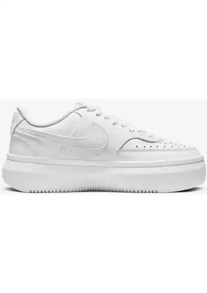 Nike DM0113-100 ve Puma Karmen Rebelle Kadın Spor Ayakkabıları Karşılaştırması