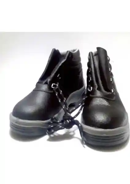 Pars Çelik Burunlu Bot: Endüstride Güvenlik ve Dayanıklılık İçin Profesyonel Seçenek