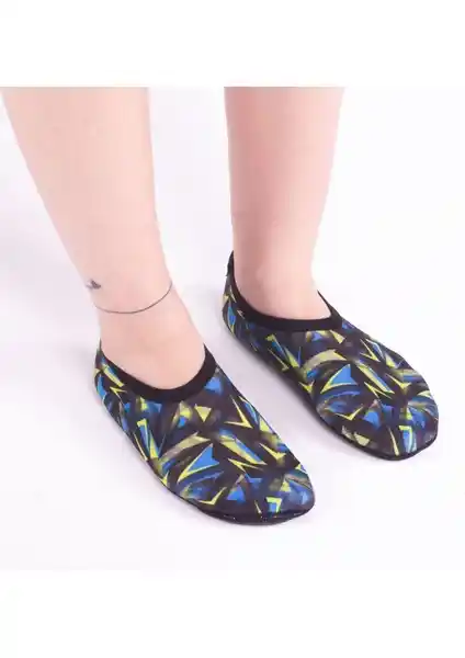 Savana Kaymaz Havuz Patiği ve Deniz Ayakkabısı Karşılaştırması: Hangi Ürün Sizin İçin Uygun