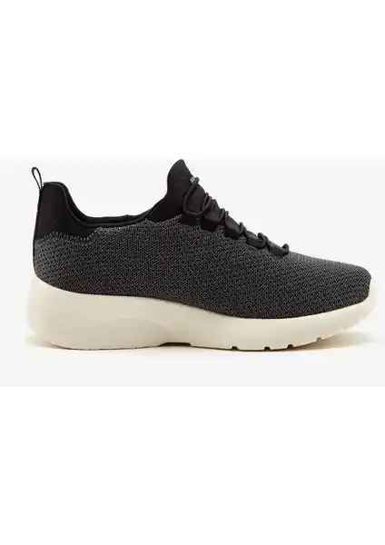 Skechers 894114Tk Dynamıght ve Dynamight 2.0 Karşılaştırması: Hangi Erkek Ayakkabısı Sizin İçin Uygun