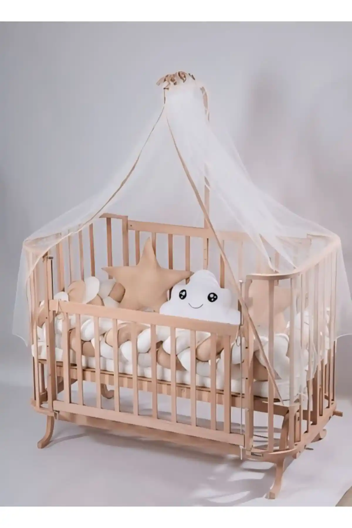 Doğal Ahşap Anne Yanı Beşik: Sallanma ve Üç Kademe Yükseklik Ayarıyla Güvenli Konfor