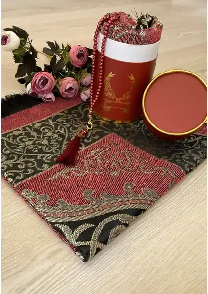 Ayhanhome Seccade Setleri Karşılaştırması: Lüks Tafta ve İnci Tesbihli Modellerin Özellikleri ve Kullanıcı Yorumları