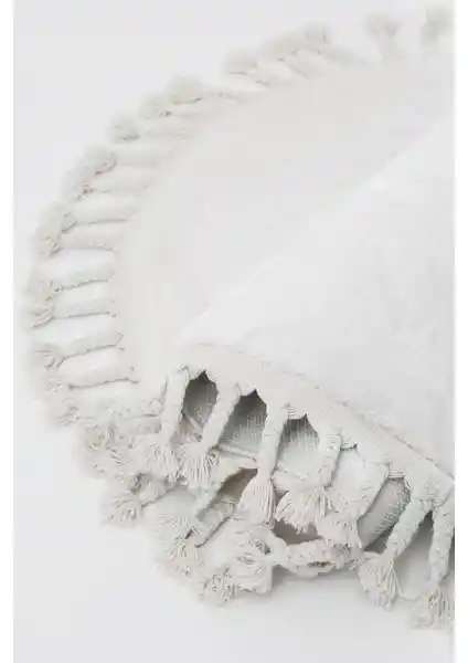 Dijidekor ve Trivago Halı Karşılaştırması: Özellikler ve Kullanıcı Yorumları