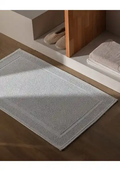 Madame Coco Banyo Paspası Karşılaştırması Mavi ve Gri Seçeneklerin Özellikleri ve Kullanıcı Yorumları