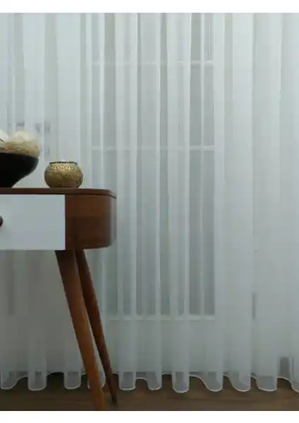 Taç Ince Çizgili Sade Tasarım ve Taç Tül Titi Sık Pile Perde Karşılaştırması