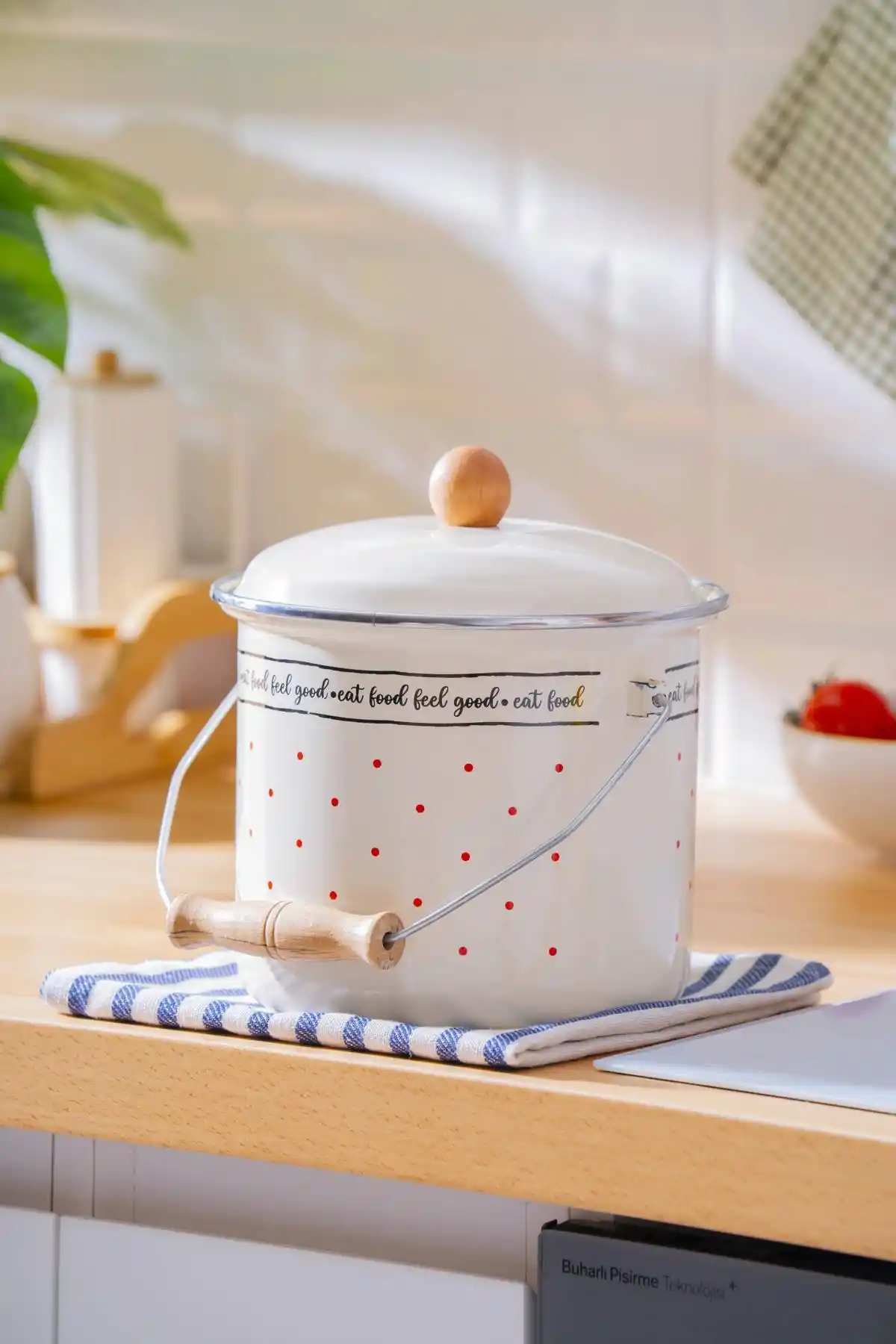 ACAR Feel Good Emaye Bakraç 16 cm dayanıklı ve şık mutfak gereci, geleneksel ve modern mutfaklara uygun