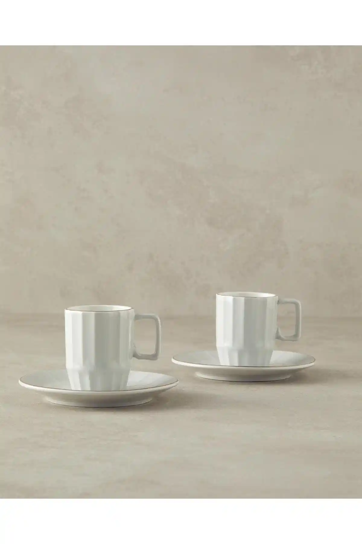 Angely Kahve Fincan Takımı: Modern ve Şık Tasarımıyla Kahve Keyfini Artıran Ürün