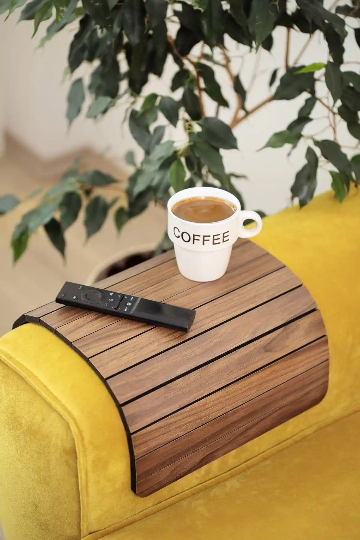 Anısepeti Ahşap Katlanabilir Yan Sehpa Modern ve Çok Amaçlı Kullanım İçin Uygun