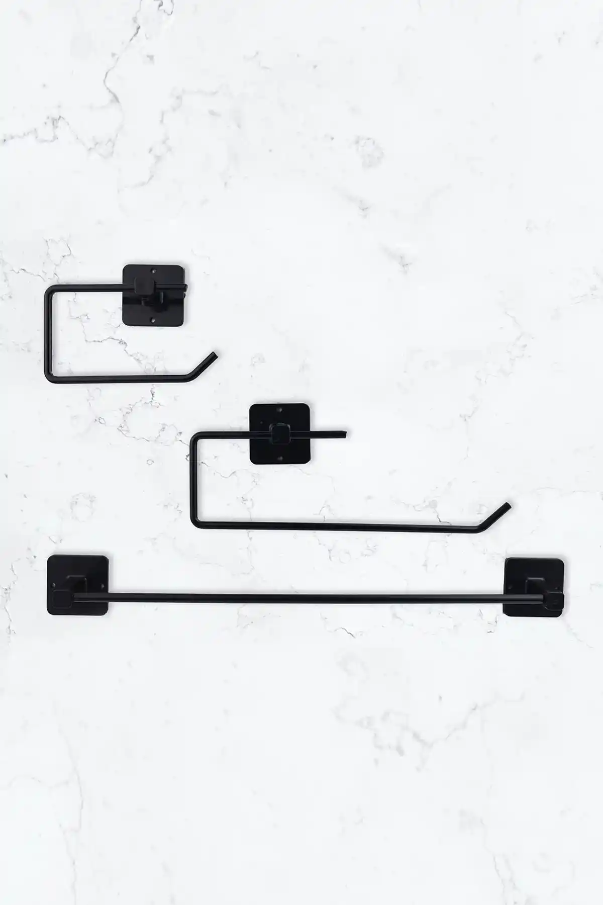 BUSEMSİ HOME Yapışkanlı Tasarım Uzun Havluluk ve Aksesuarlar Seti ile Modern Banyo Dekorasyonu