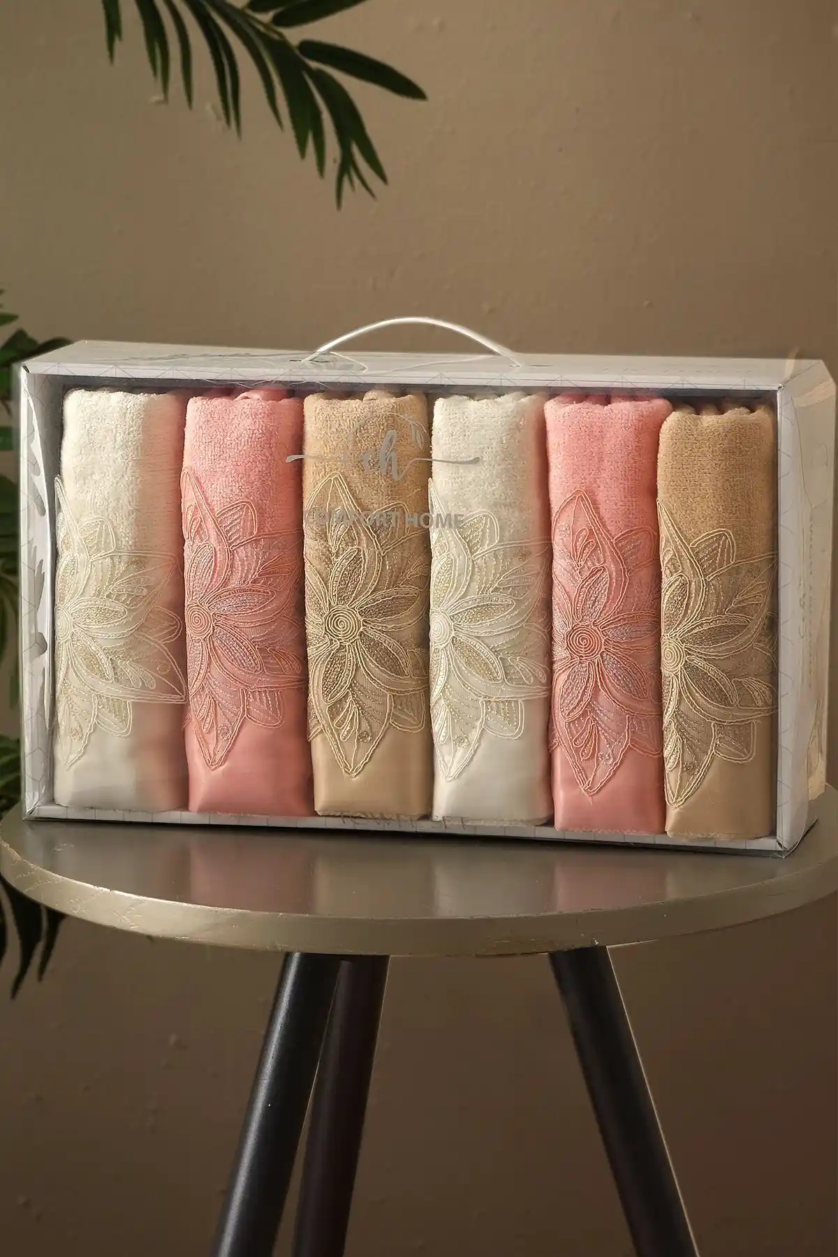 Comfort Home Athen Kutulu 6'lı El ve Yüz Havlu Seti Şıklık ve Konfor Sunan Pamuklu Tasarım