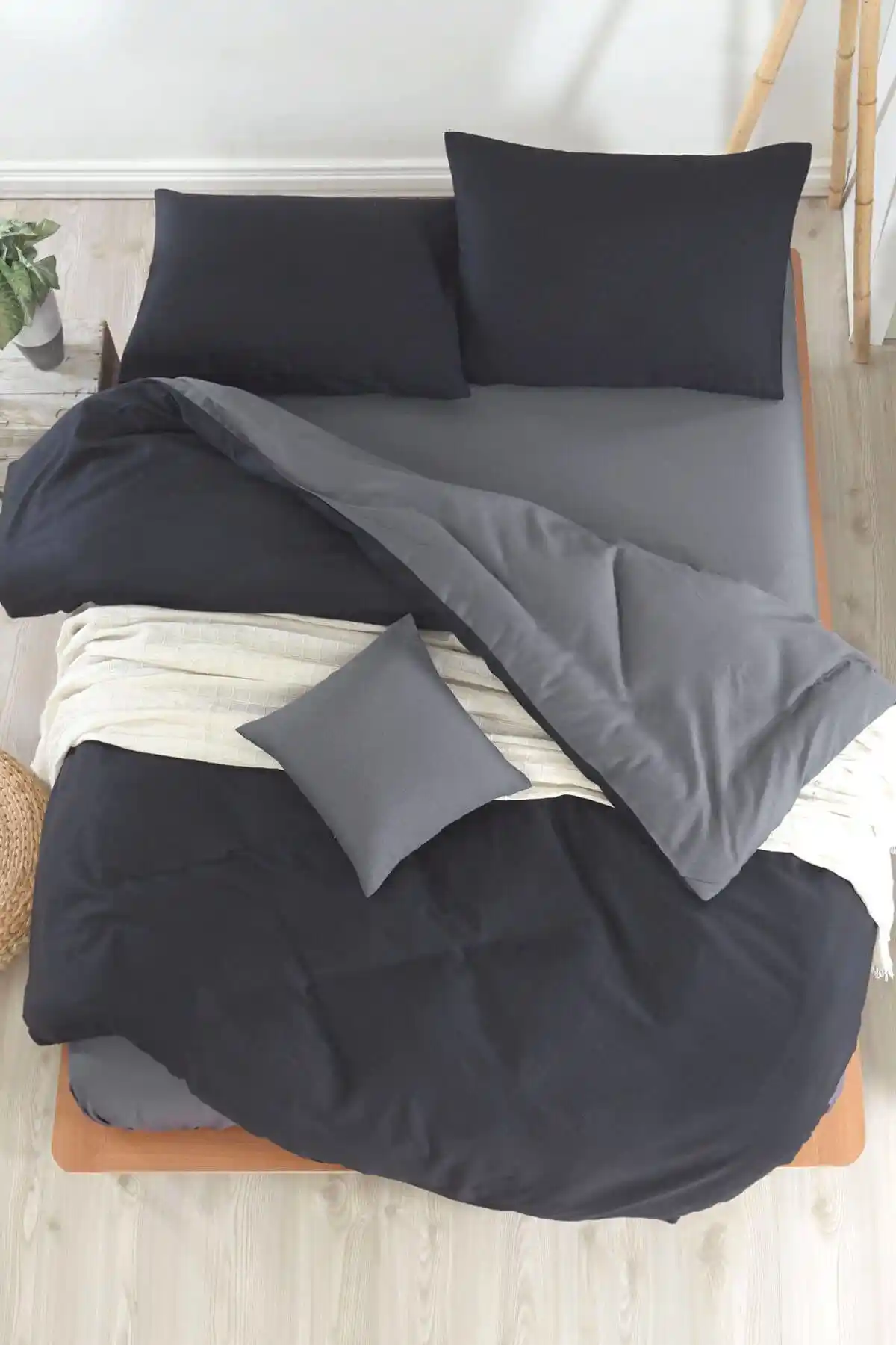 Eponj Home Çift Kişilik Paint Nevresim Takımı Siyah-Füme Modern ve Şık Tasarım