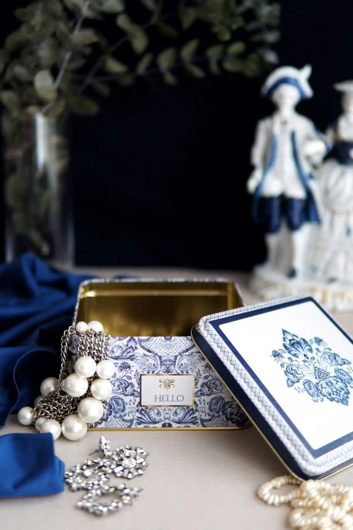 Evle ER026-2H Azulejos Hello Desenli Kare Metal Saklama Kabı Modern ve Dayanıklı Tasarım