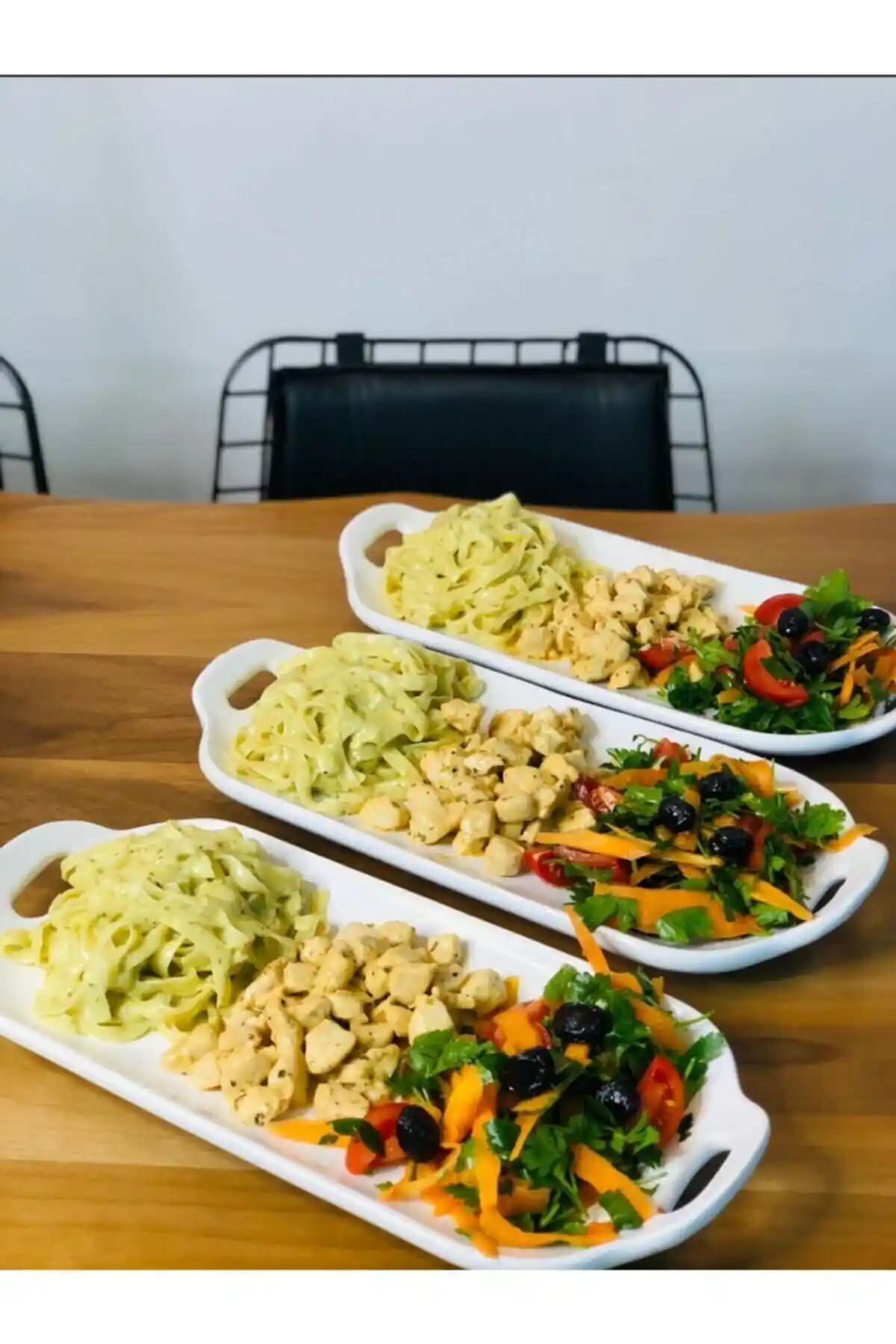 Genel Markalar Sunum Tabakları 30x14 cm dayanıklı seramik tasarım ve kullanım detayları