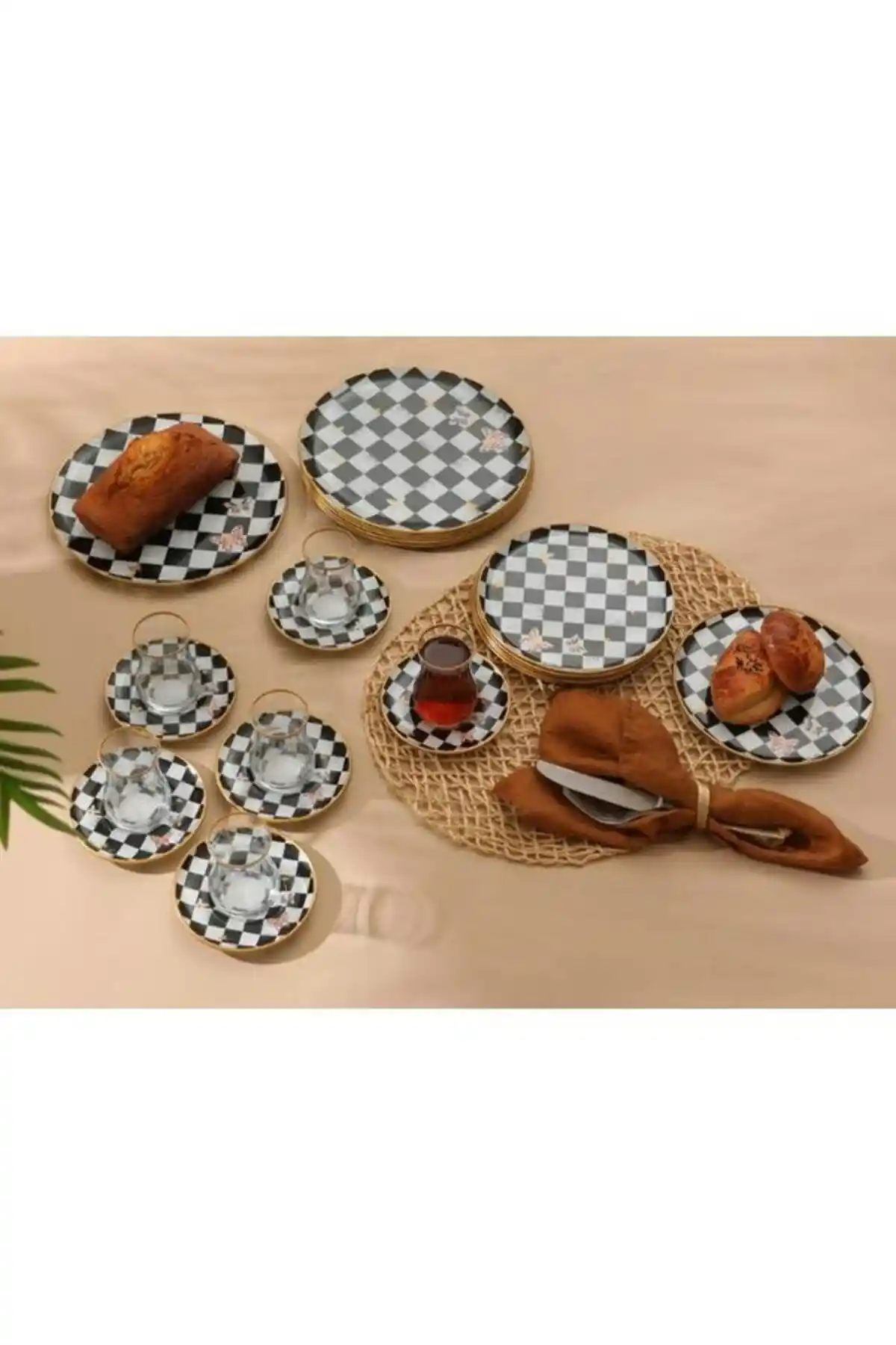 GÜRCÜGLASS Damalı 24 Parça Cam Tabak ve Çay Takımı Seti Şık ve Dayanıklı Tasarım