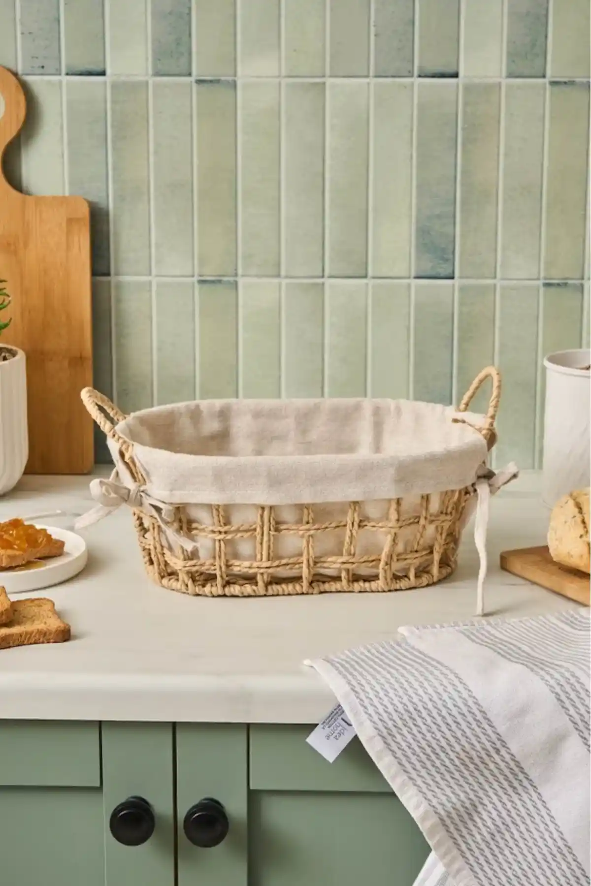 Karaca Asia Ekmek Sepeti Krem 32.5 cm: Şık ve Dayanıklı Ahşap Mutfak Aksesuarı