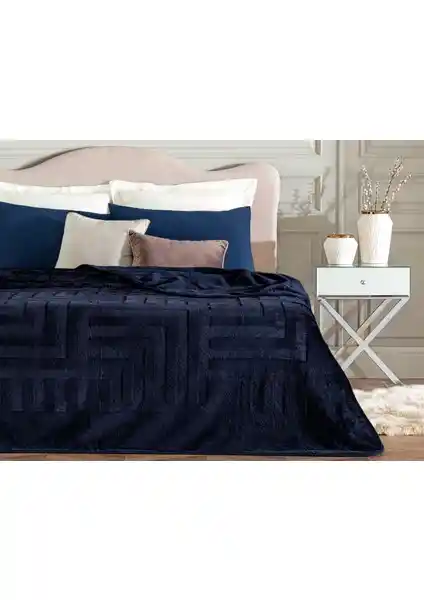 Madame Coco Clementine Vizon Emboss Çift Kişilik Battaniye Şık ve Fonksiyonel Tasarım