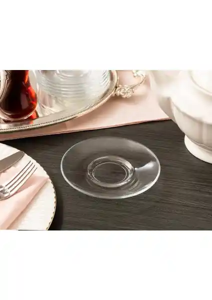 Madame Coco Thierry 6'lı Cam Çay Tabağı Seti Şıklık ve Fonksiyonellik Sunar