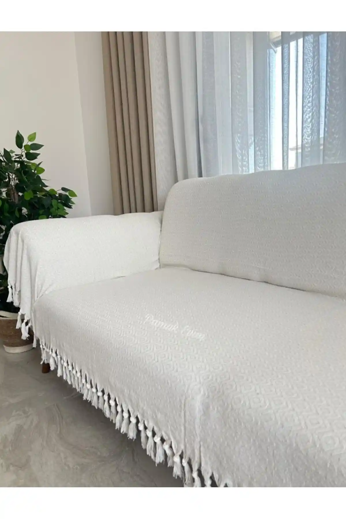 Metin Tekstil Buldan Işi Kollarını Örten Kanepe Çekyat Koltuk Örtüsü: Estetik ve Fonksiyonellik Bir Arada