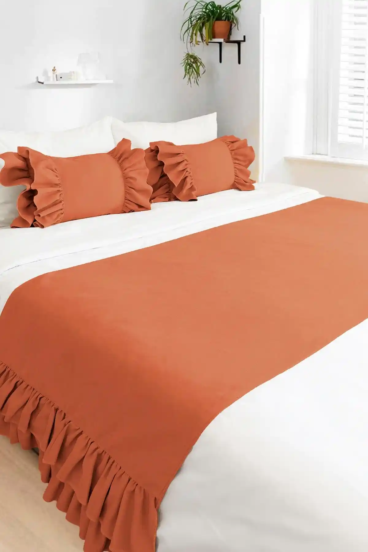 RİTMOHOME Yatak Runner ve Kırlent Seti: Zarif ve Fonksiyonel Yatak Dekorasyonu Çözümü