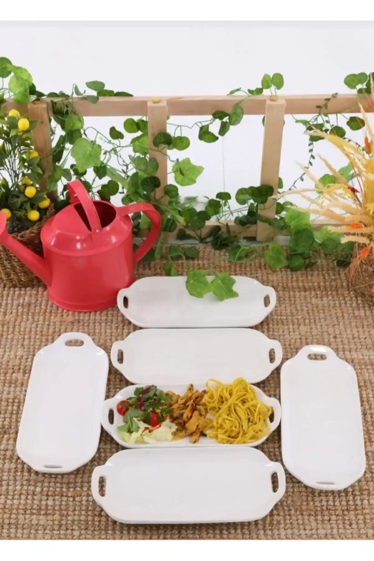 Rood Wit 6'lı Tavuk Dünyası Kulplu Servis Tabağı Modern Tasarım ve Fonksiyonellik