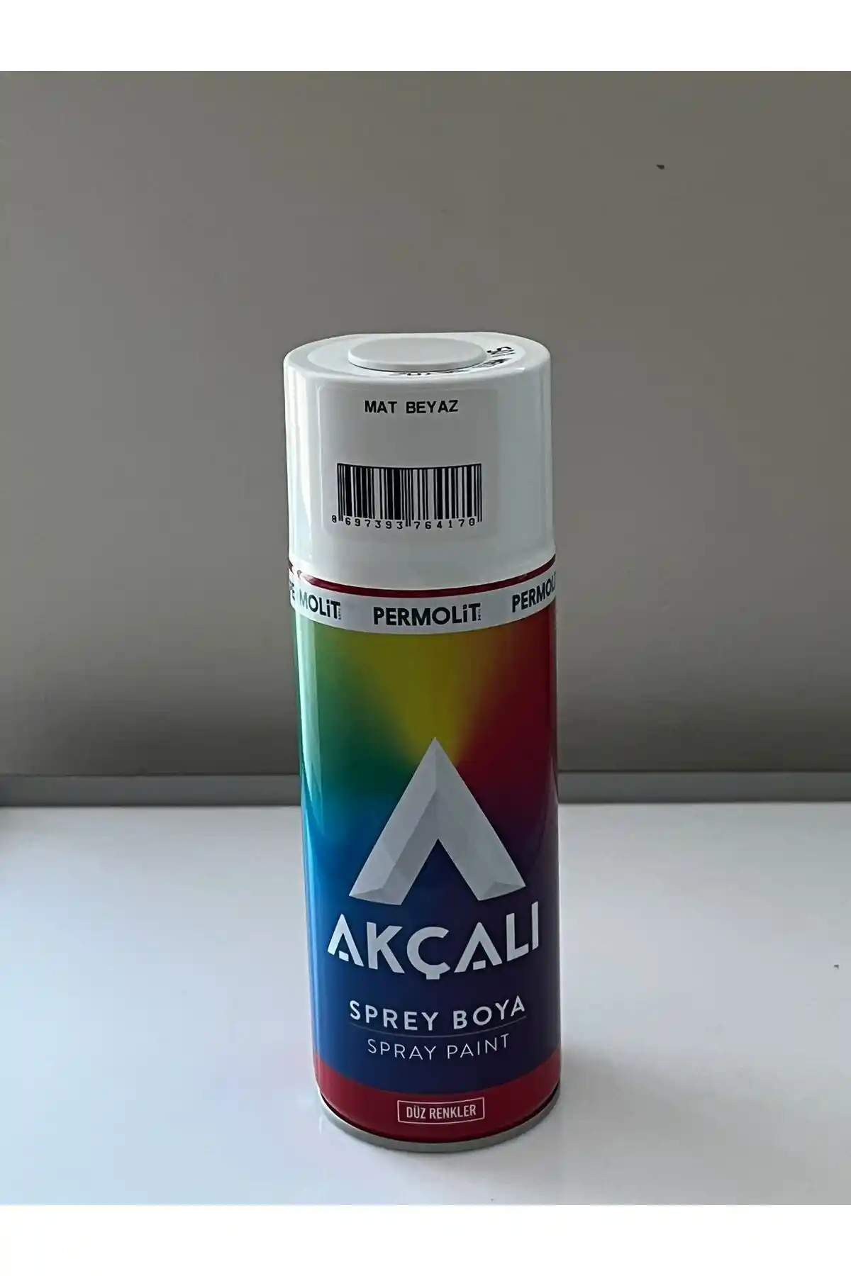 Akçalı Mat Beyaz 501 Sprey Boya: Çok Yönlü, Güvenilir ve Estetik Kaplama Sağlar