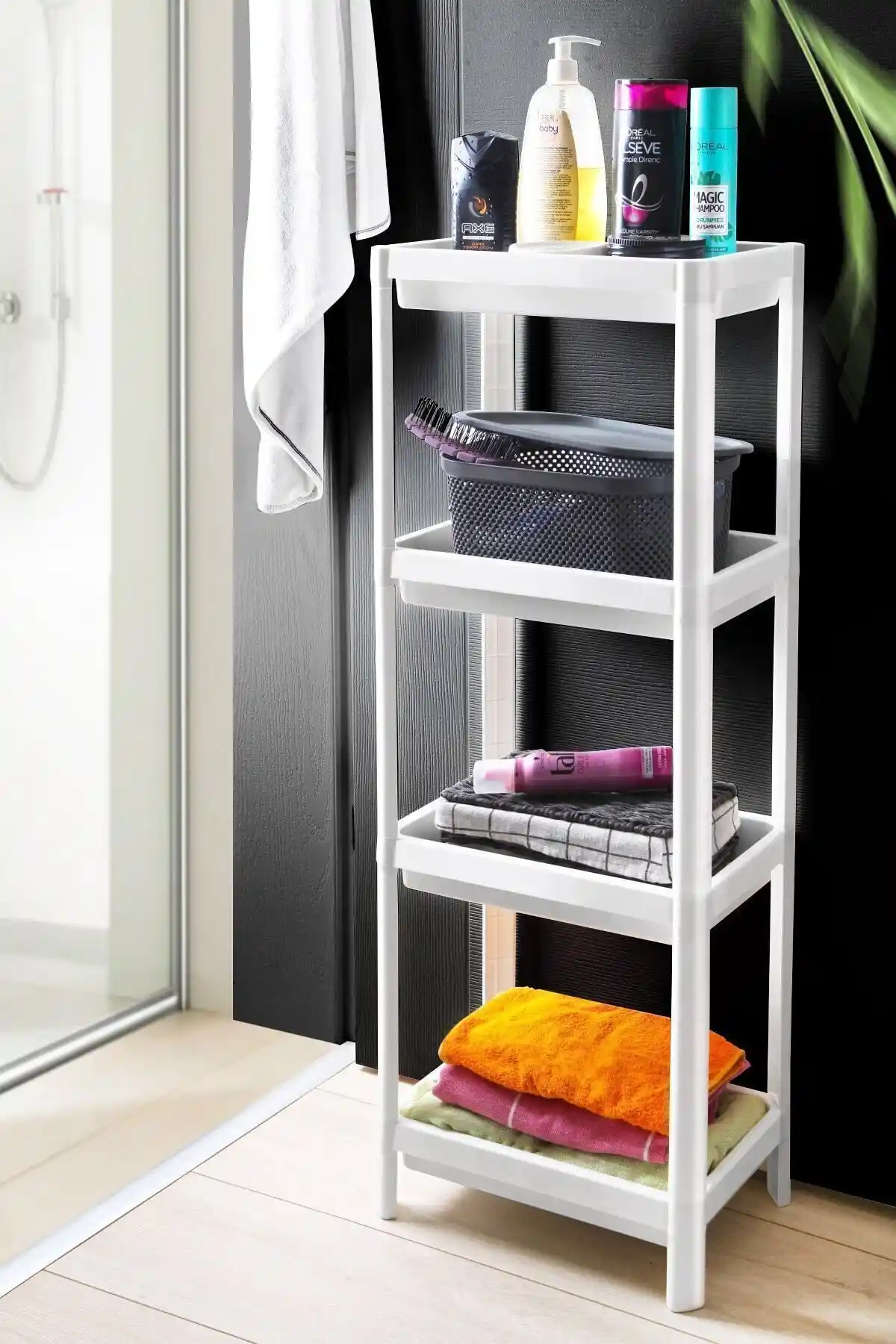 Banyo Rafları Karşılaştırması: Deyhome 4 Katlı ve Omaş 3 Katlı Ürünlerin Özellikleri