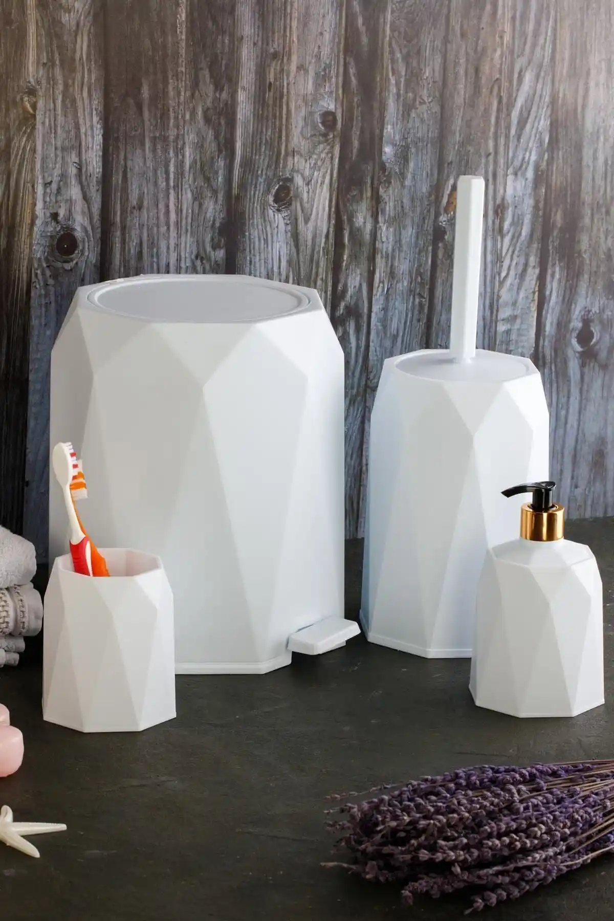 Banyo Setleri Karşılaştırması: Okacih 4'lü ve Okyanus Home Diamond Setleri İncelemesi