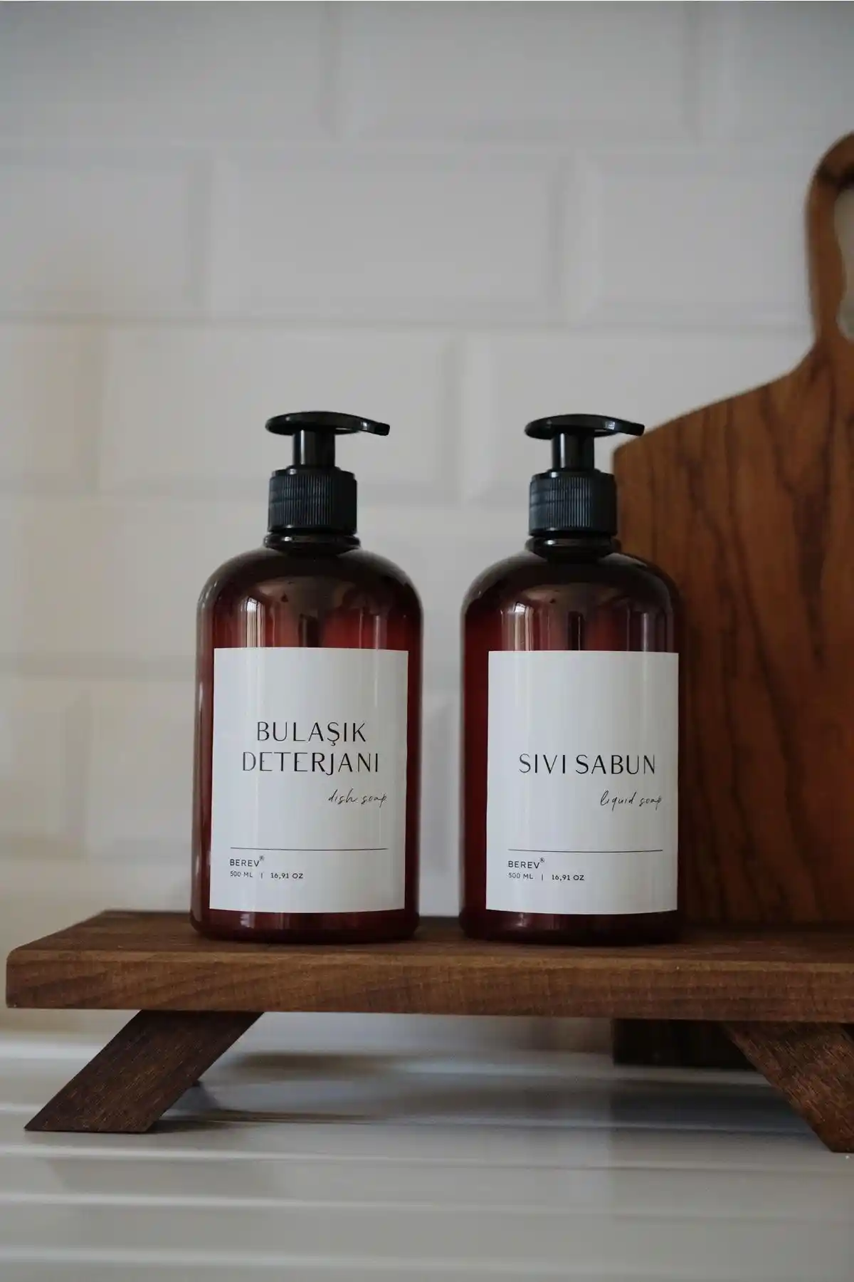 Berev ve Tzc Desing Sıvı Sabun Şişeleri Karşılaştırması: Malzeme ve Kullanım Özellikleri