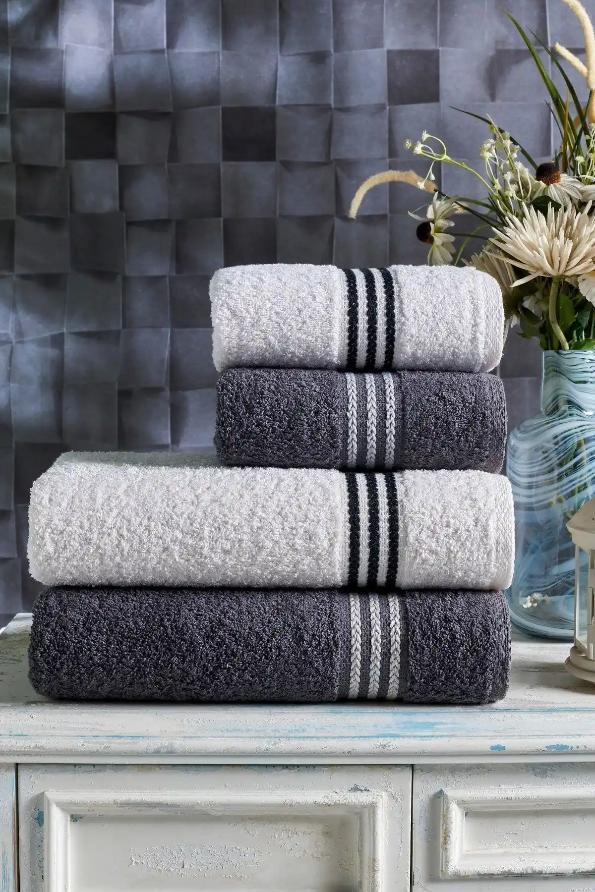 Casnack Veronica ve Julie İpeksi Havlu Setleri Karşılaştırması: Hangi Ürün Daha Uygun