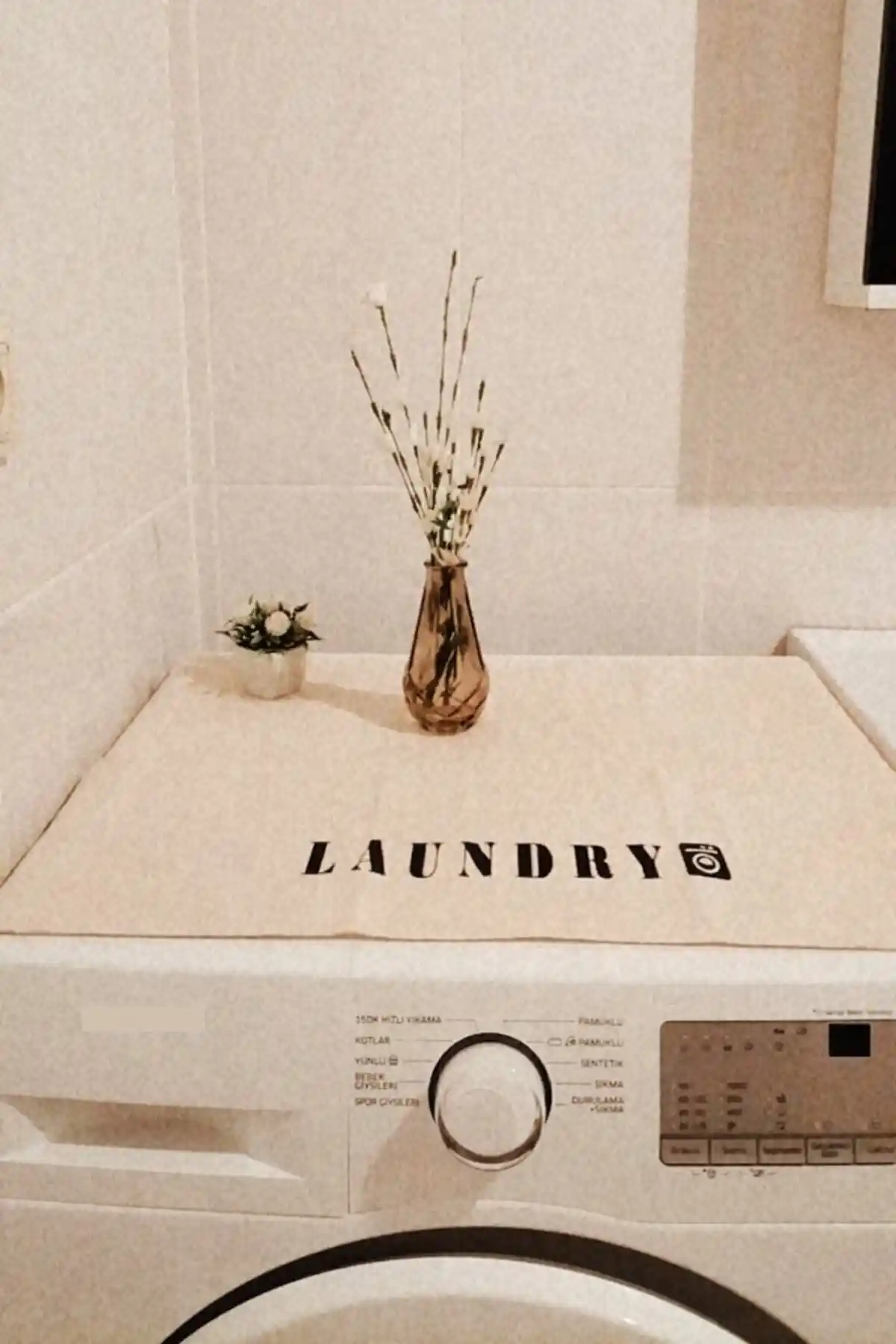 Hanles Laundry ve Hanles Nakışlı Çamaşır Makina Örtüleri Karşılaştırması