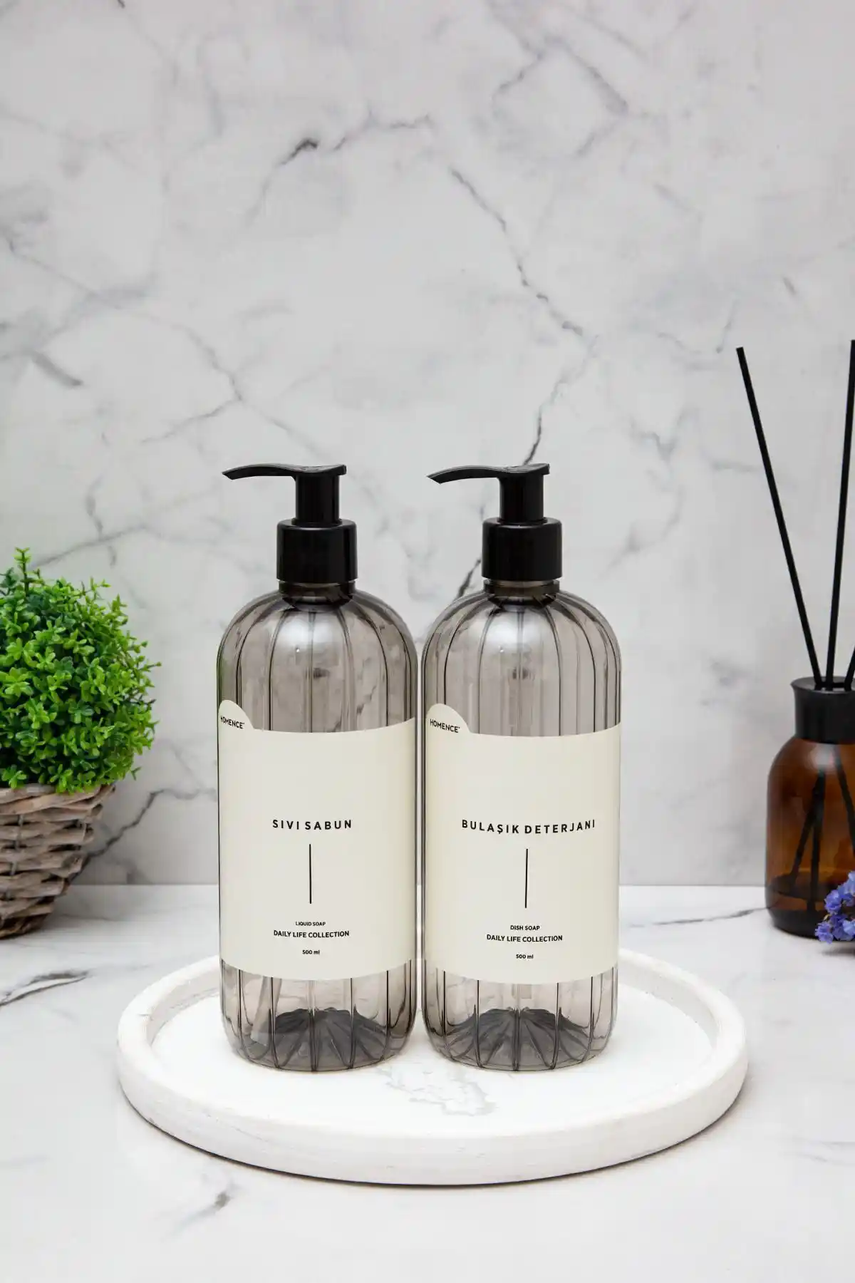 Homence ve Mimoza Park Sıvı Sabunluk Karşılaştırması: Modern ve Kullanışlı Seçenekler