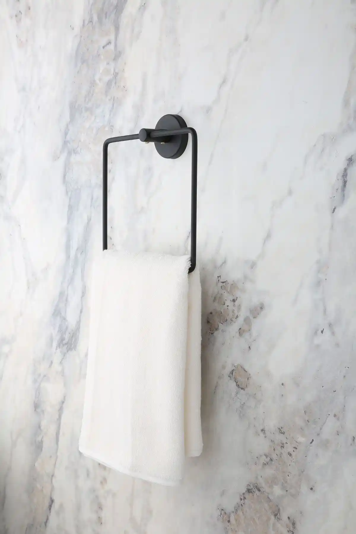 MultiStore Siyah Kare Havluluk: Modern ve Dayanıklı Tasarım ile Ev Dekorasyonunuza Şıklık Katın