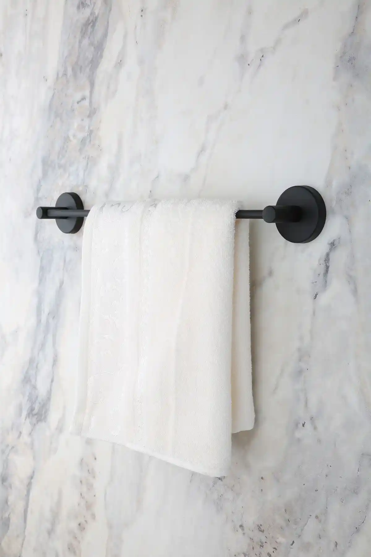 MultiStore Siyah Uzun Paslanmaz Havluluk Modern ve Dayanıklı Banyo Aksesuarı