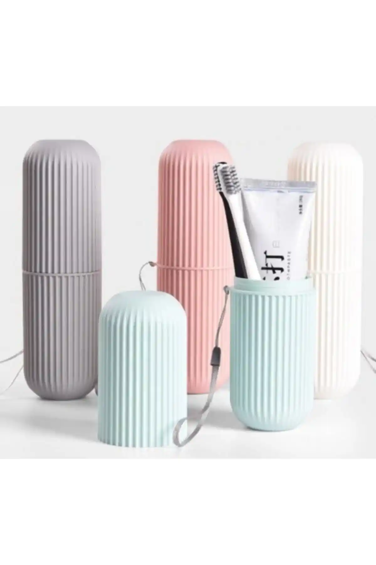 Seyahat Aksesuarları Karşılaştırması: Emofom ve Varbifırsat Ürünleri Özellikleri