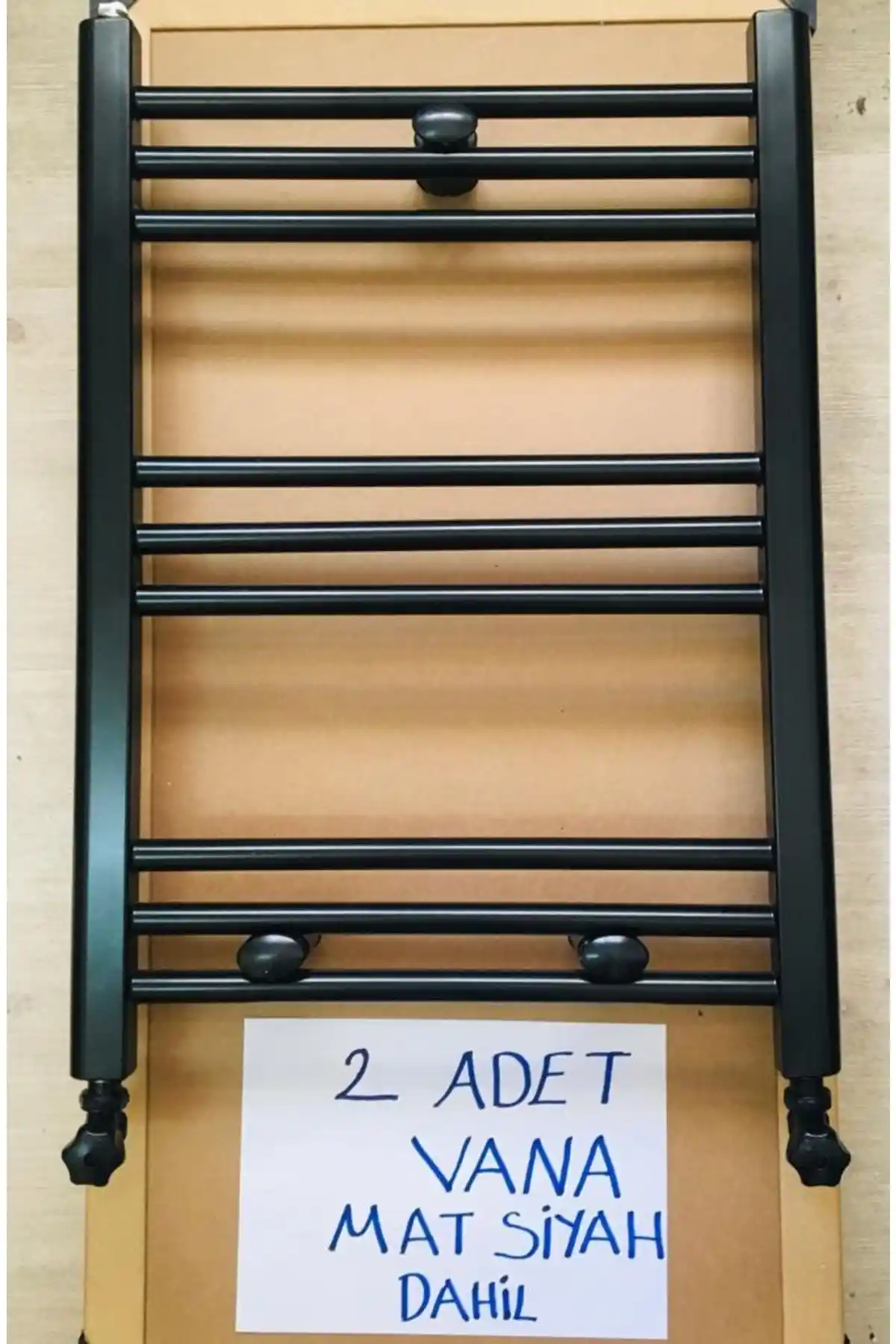 ŞİMAŞ HAVLUPAN 500x700 Siyah Modern Tasarımlı Radyatör ve Havlupan Ürünü