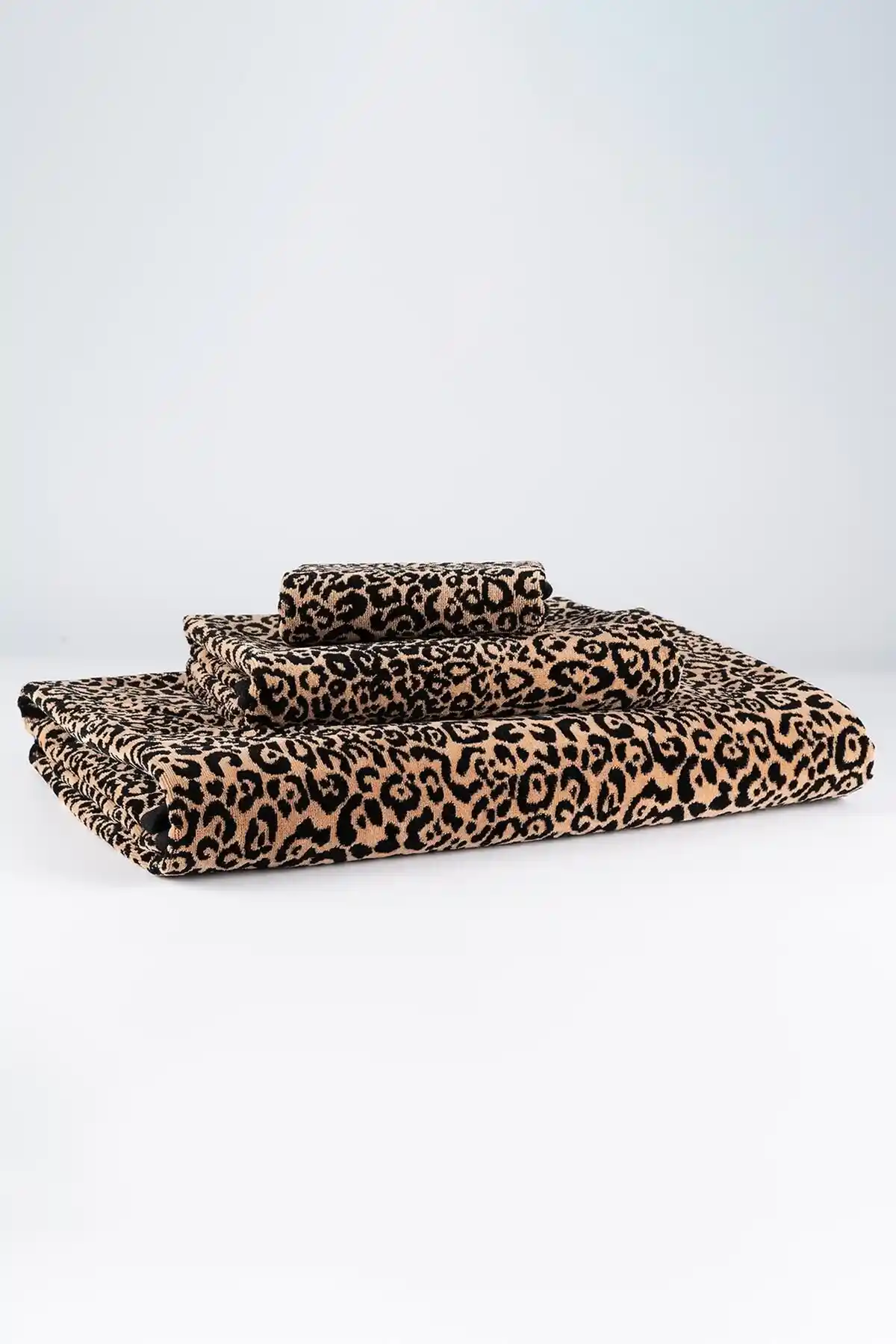 Soley ve Tertio Rainbow Havlu Setleri Karşılaştırması ve Özellikleri