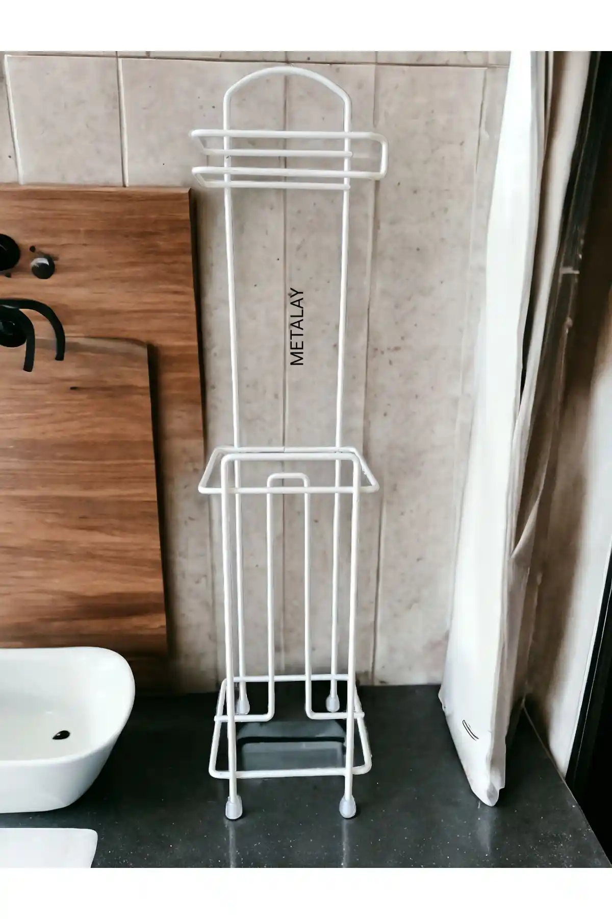 Tuvalet Kağıtlık Modelleri Karşılaştırması: METALAY ve ORSA HOME Ürün Analizi