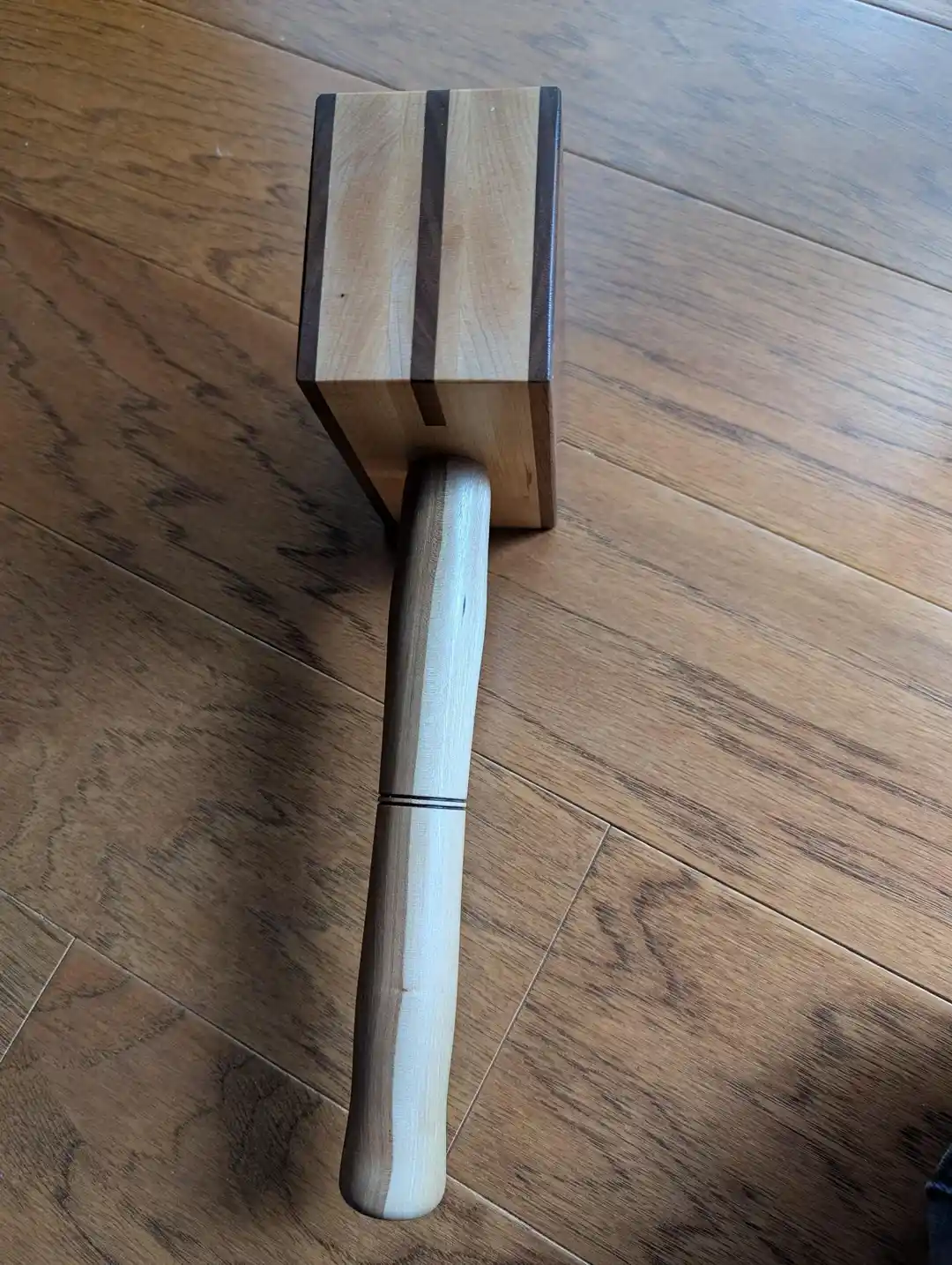 Ahşap Çekiç Yapımında Malzeme Seçimi, İşçilik ve Dayanıklılık Unsurları