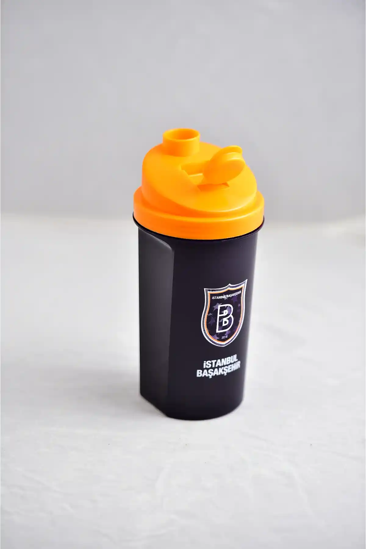 İstanbul Başakşehir Logolu Şekersiz Shaker Spor ve Günlük Kullanım İçin Uygun