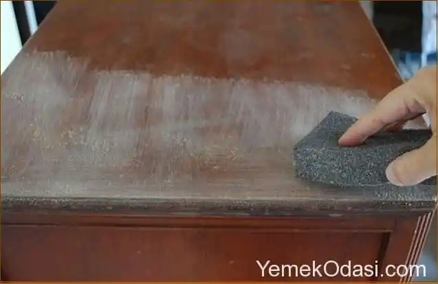 Mobilya Restorasyonunda Kaplama Yüzey Hazırlığı ve Boya Uygulama Teknikleri