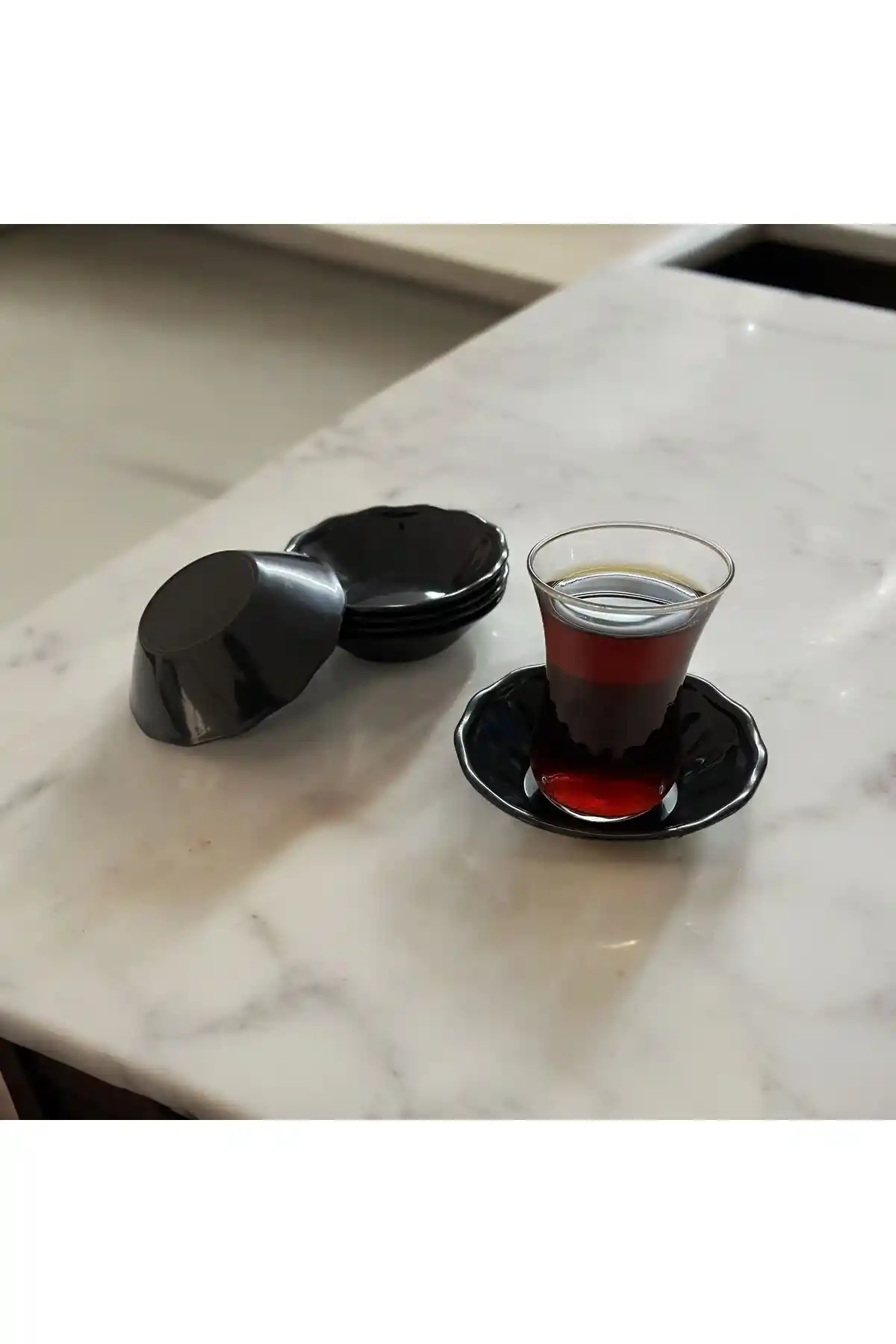 UpHome 50'li Siyah Plastik Çay Tabağı Seti Modern ve Dayanıklı Mutfak Dekorasyonu İçin