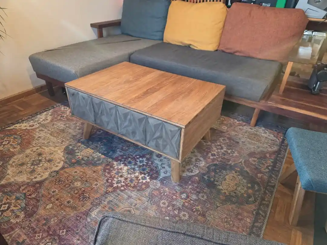 Uzatılabilir Lift Top Sehpa Tasarımı: Ev Ofis Konforu ve Fonksiyonelliği Artıran Yenilik