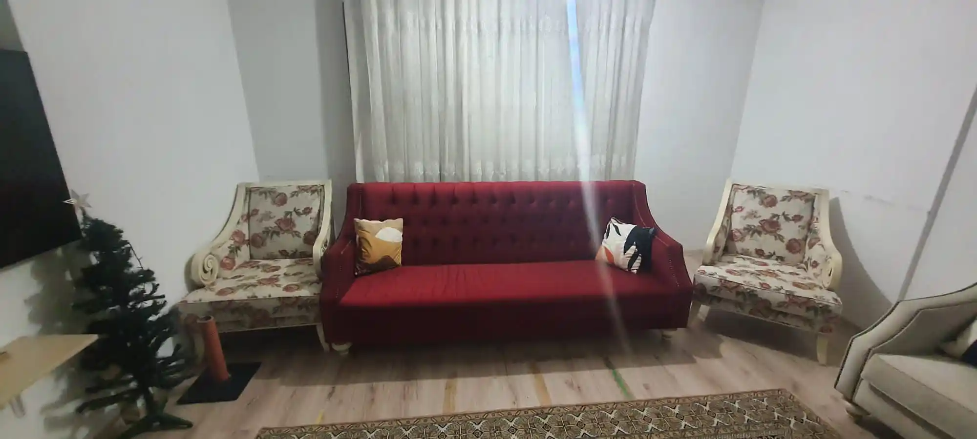 Vintage Kanepe Temizliği ve Bakımı: 1960'lar Kumaşlarının Korunması İçin Yöntemler