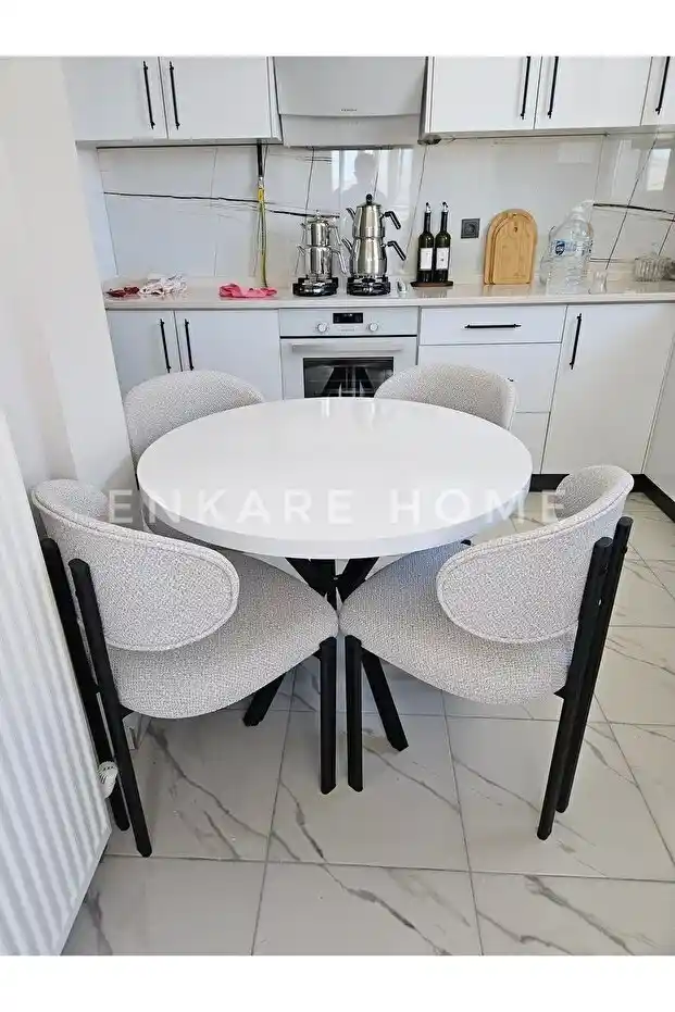 4 Kişilik Yuvarlak Masa Seçenekleri: Estetik ve Fonksiyonellik Bir Arada