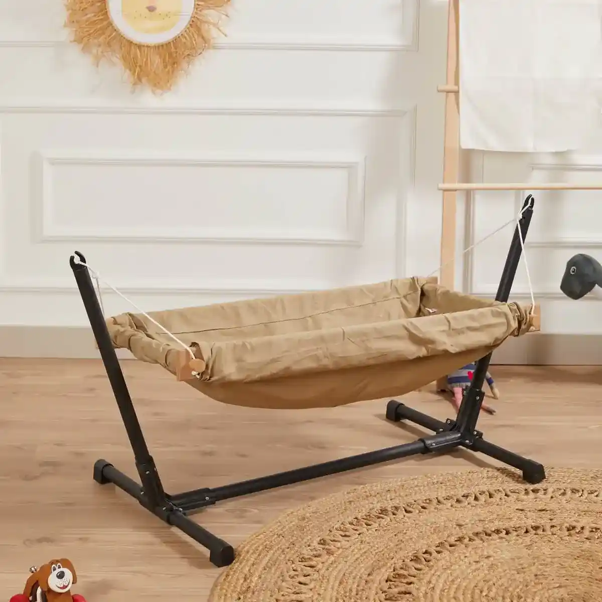 Ahşap Bebek Hamakları: Güvenli ve Estetik Tasarımlarla Bebek Odası Dekorasyonunuza Sıcaklık Katın