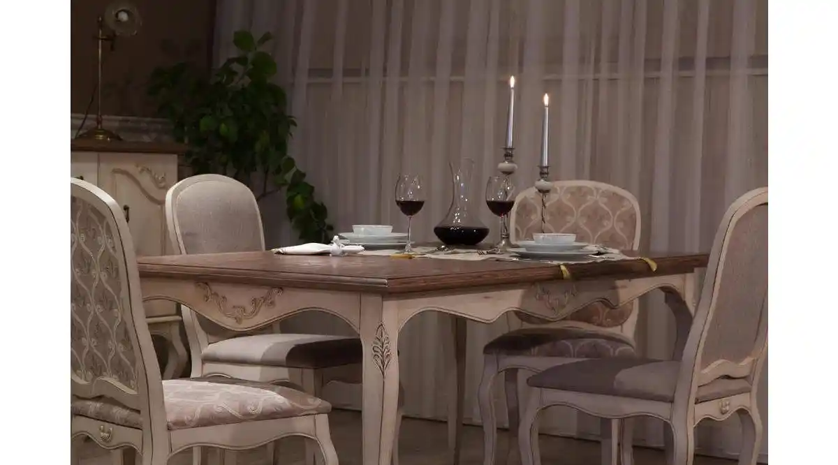 Antik Yemek Masaları: Tarih ve Sanatın İzlerini Taşıyan Özgün Tasarımlar